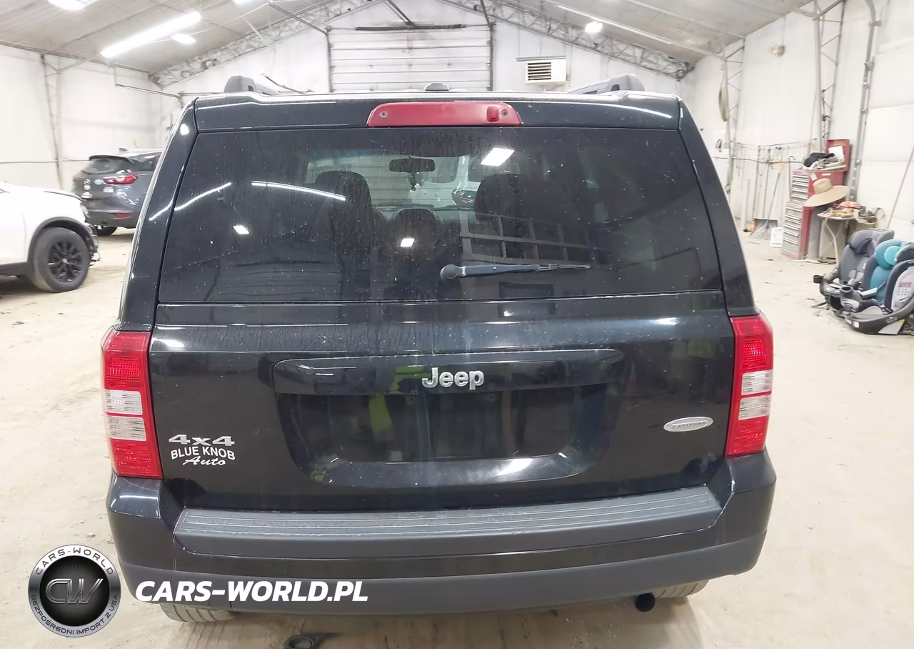 2016 Jeep Patriot Latitude VIN:1C4NJRFB2GD647275 - 16
