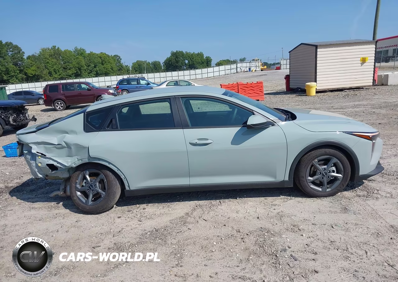2026 Kia K4 Lxs VIN:3KPFT4DE8TE272516 - 14