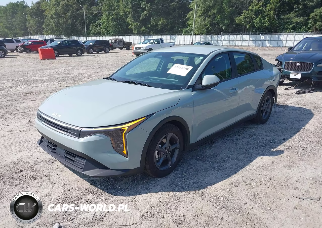 2026 Kia K4 Lxs VIN:3KPFT4DE8TE272516 - 2