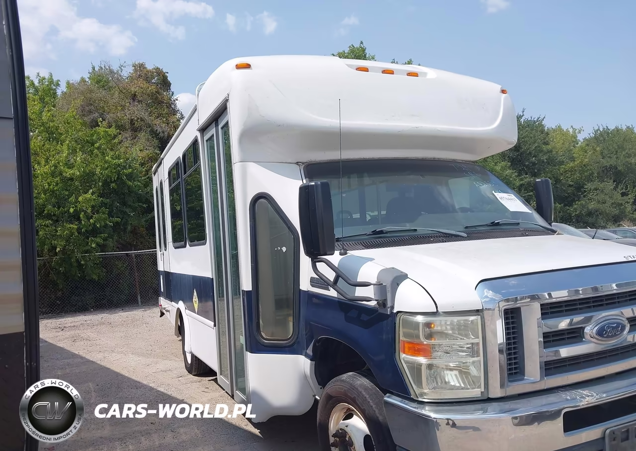 2012 Ford E-350 Cutaway