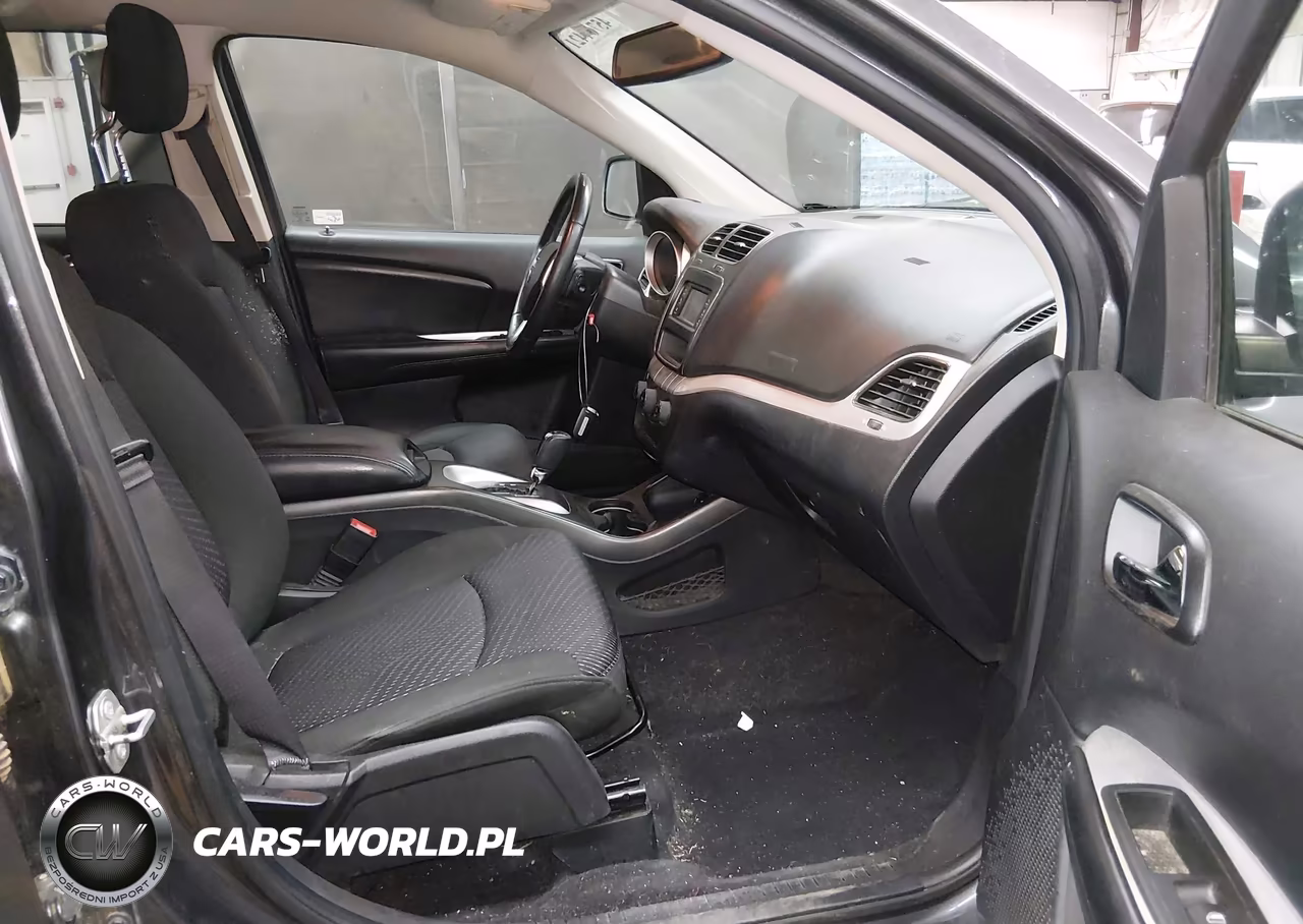 2019 Dodge Journey Se VIN:3C4PDCBG6KT687036 - 5