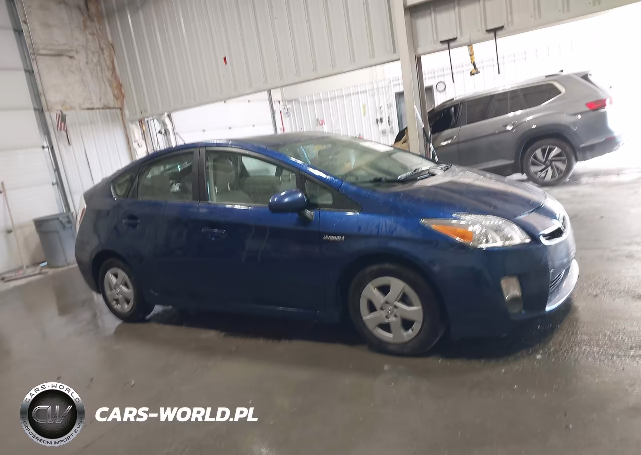 2011 Toyota Prius Three VIN:JTDKN3DU5B1437403 - 13