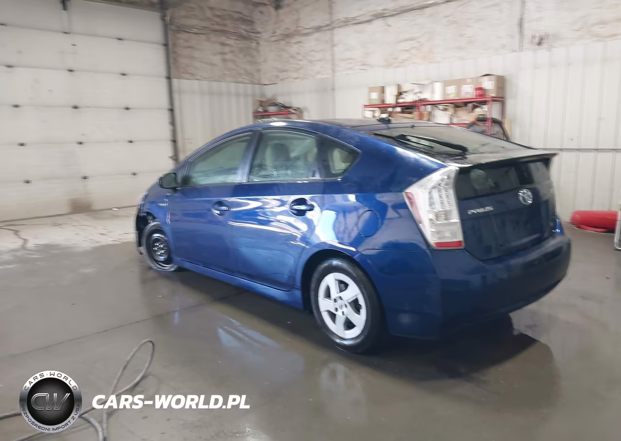 2011 Toyota Prius Three VIN:JTDKN3DU5B1437403 - 14