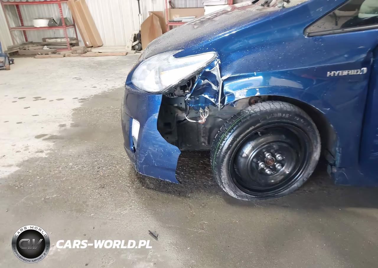 2011 Toyota Prius Three VIN:JTDKN3DU5B1437403 - 6
