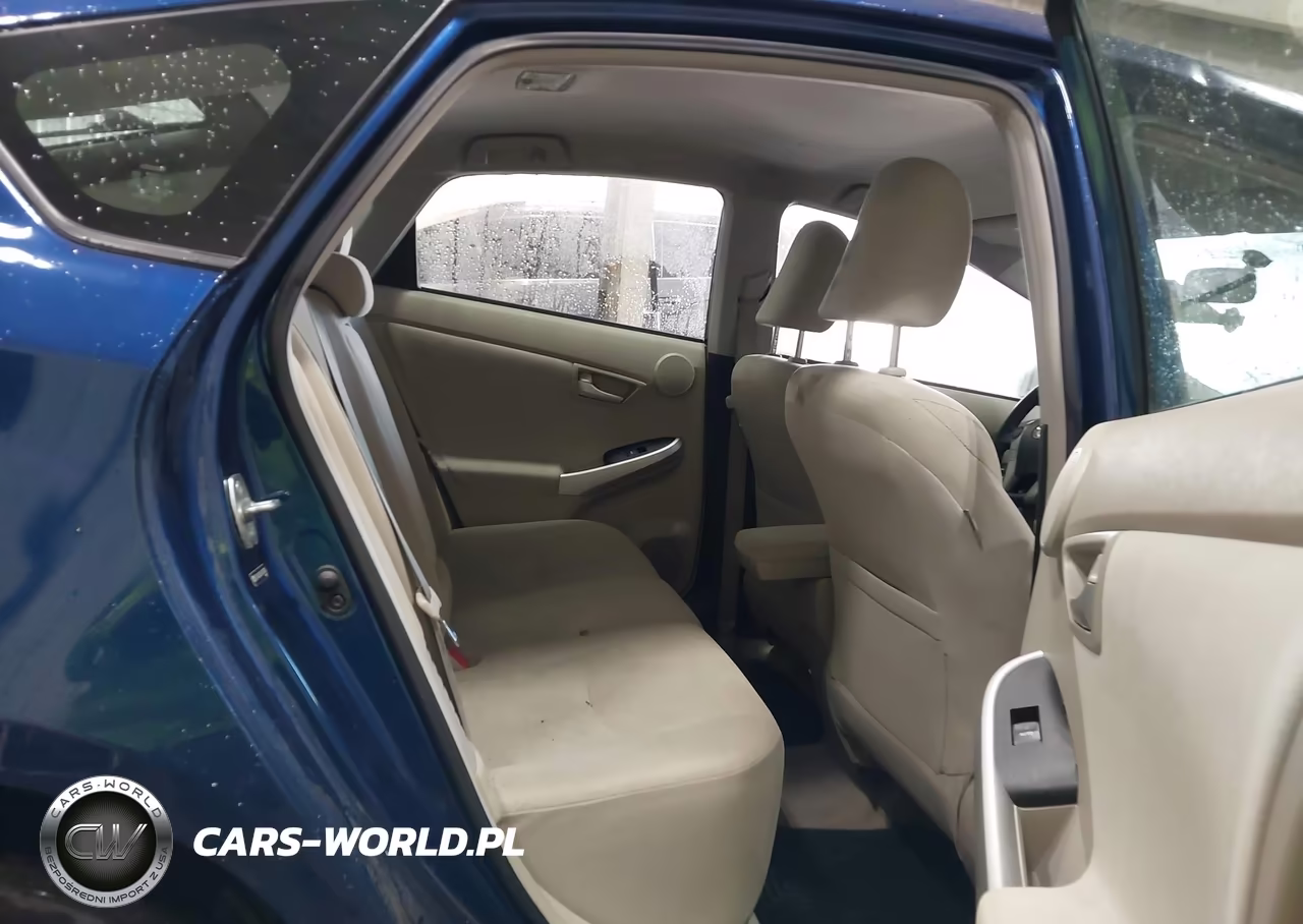 2011 Toyota Prius Three VIN:JTDKN3DU5B1437403 - 8