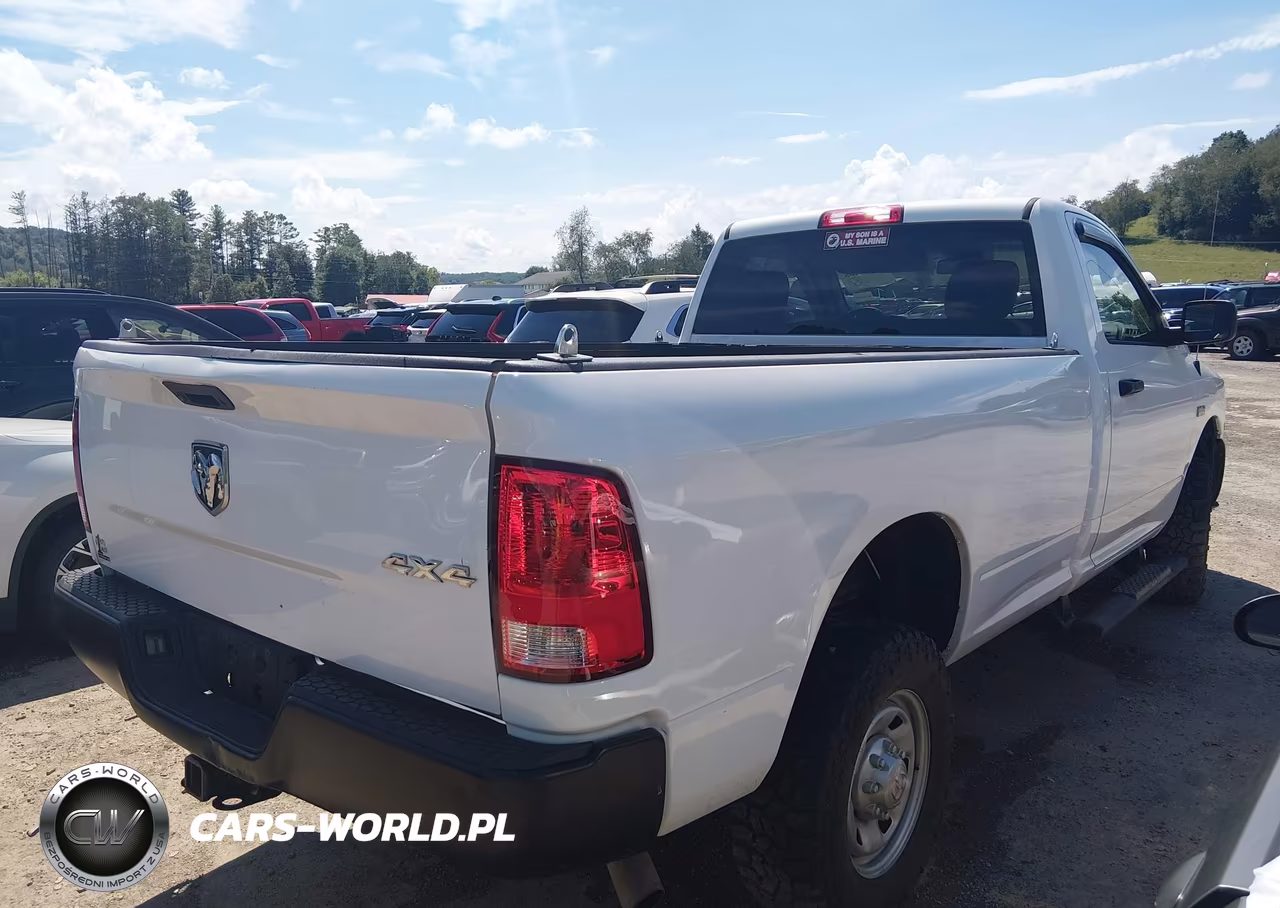 2018 Ram 2500 Tradesman 4X4 8' Box VIN:3C6MR5AJXJG308471 - 4