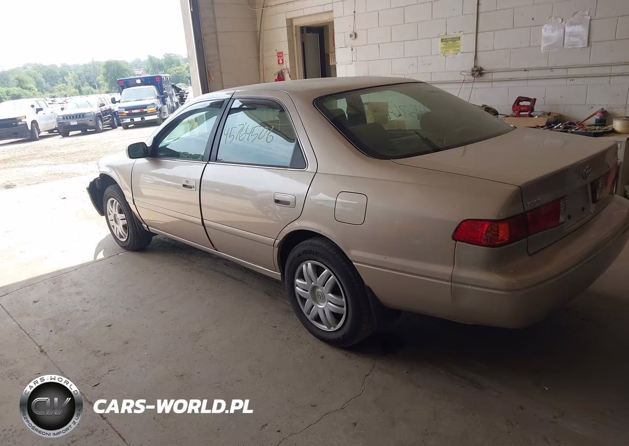 2001 Toyota Camry Le VIN:4T1BG22K21U799137 - 3