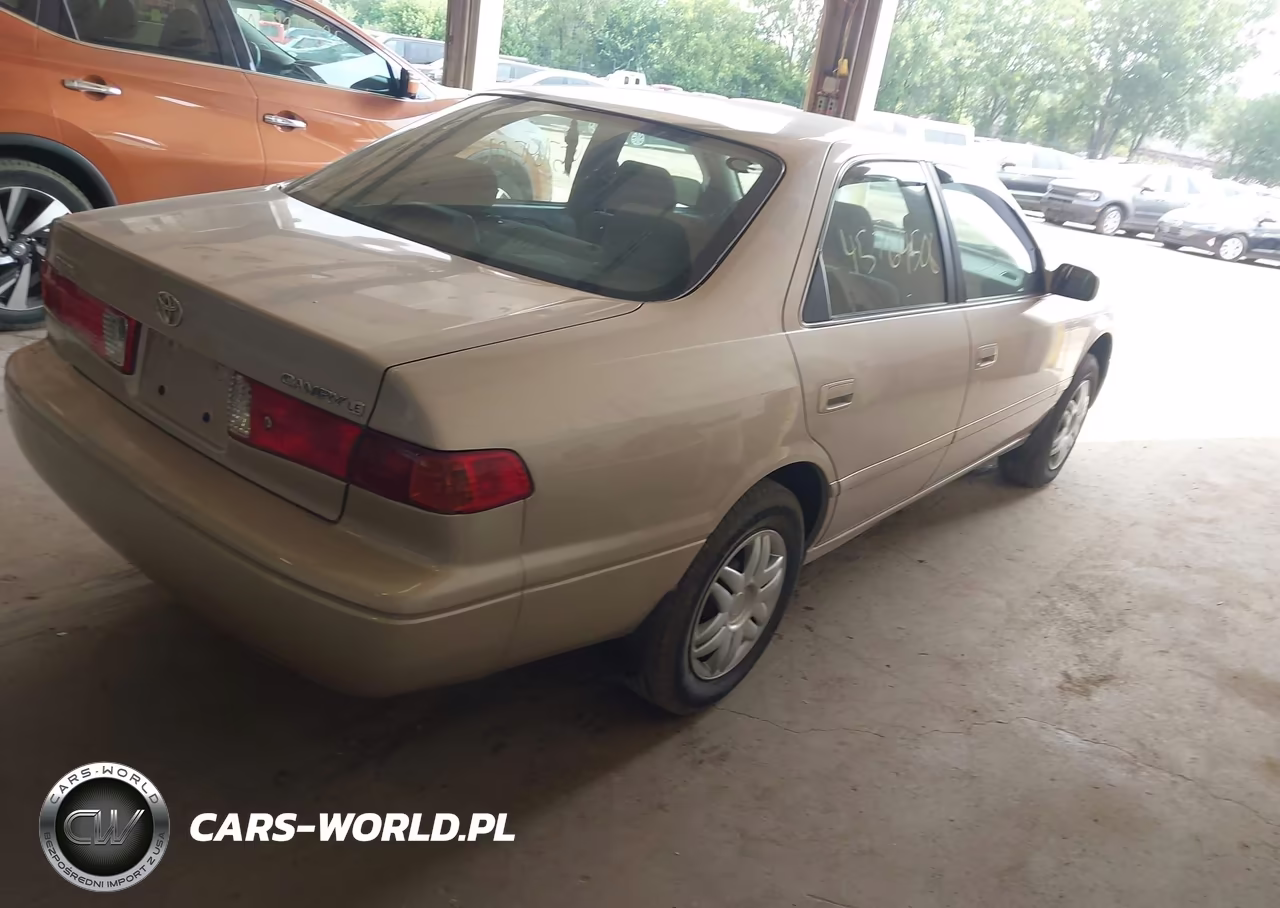 2001 Toyota Camry Le VIN:4T1BG22K21U799137 - 4