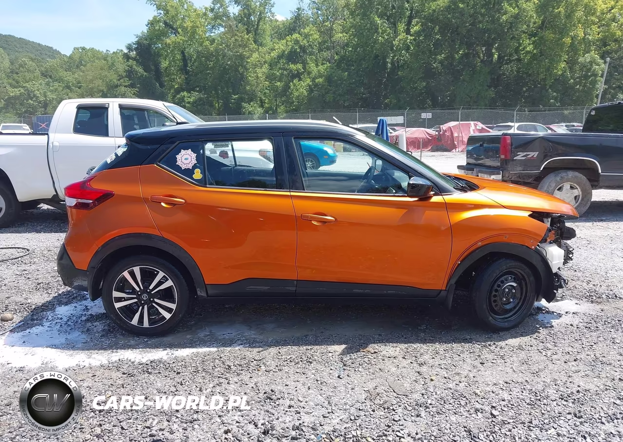 2018 Nissan Kicks Sv VIN:3N1CP5CU4JL532170 - 13