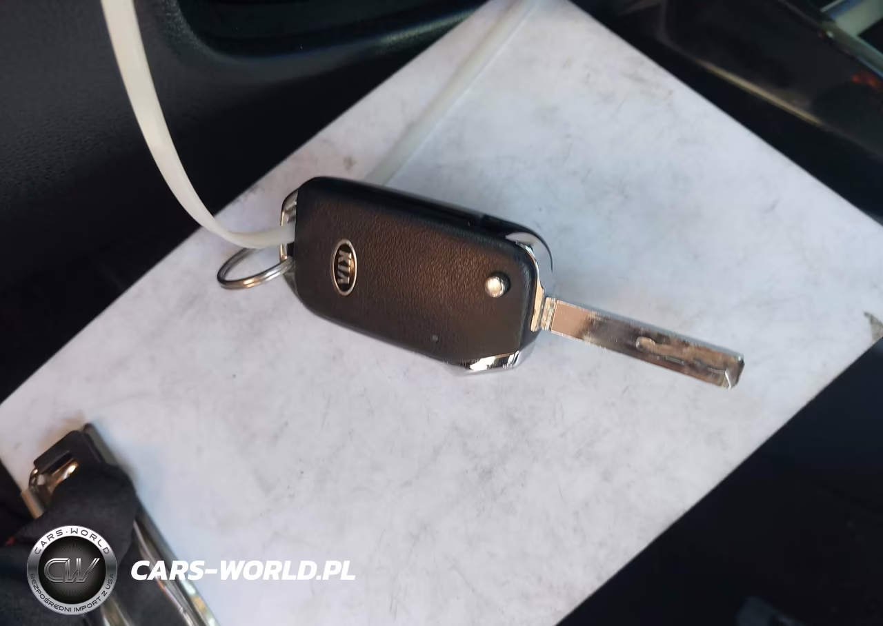 2019 Kia Forte S VIN:3KPF34AD5KE094199 - 11