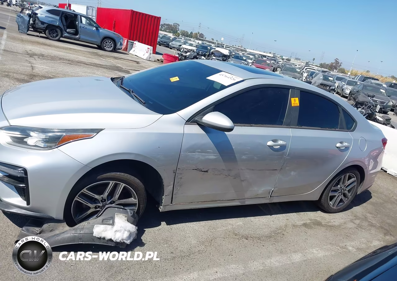 2019 Kia Forte S VIN:3KPF34AD5KE094199 - 14