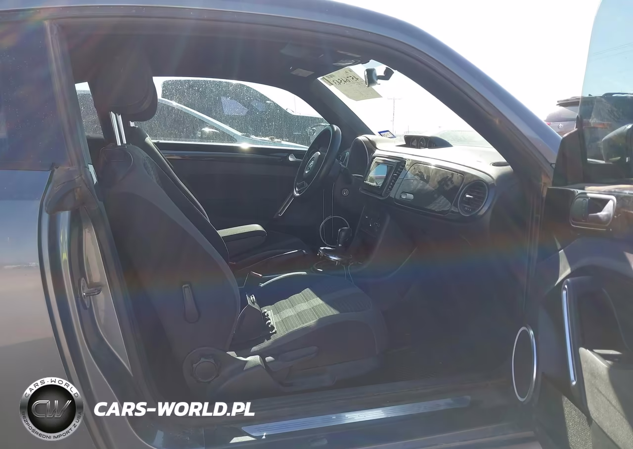 2013 Volkswagen Beetle 2.0T Turbo VIN:3VWV67AT2DM606597 - 5