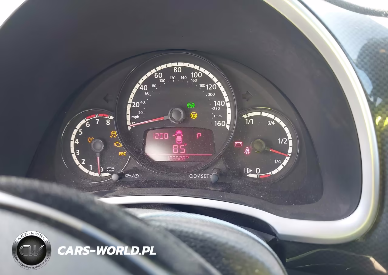 2013 Volkswagen Beetle 2.0T Turbo VIN:3VWV67AT2DM606597 - 7