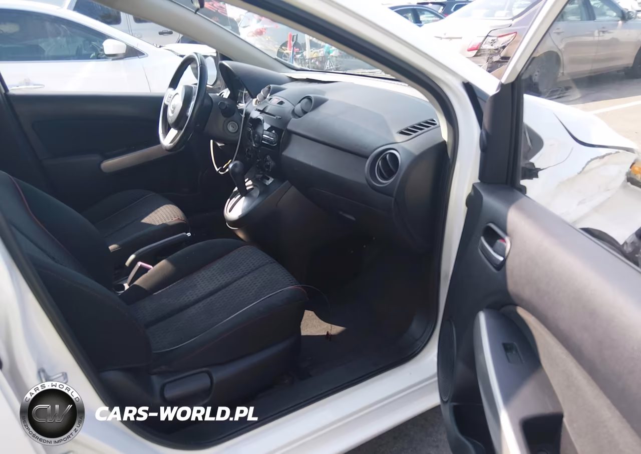 2014 Mazda Mazda2 Touring VIN:JM1DE1LZ9E0177267 - 5