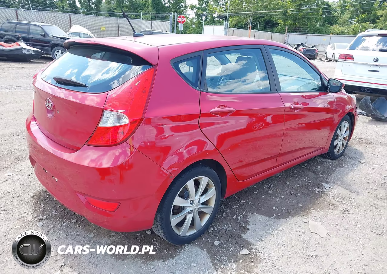 2014 Hyundai Accent Se VIN:KMHCU5AE9EU142481 - 4