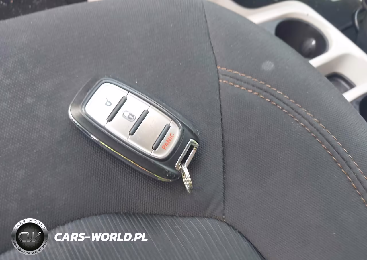 2018 Chrysler Pacifica L VIN:2C4RC1AG4JR262045 - 11