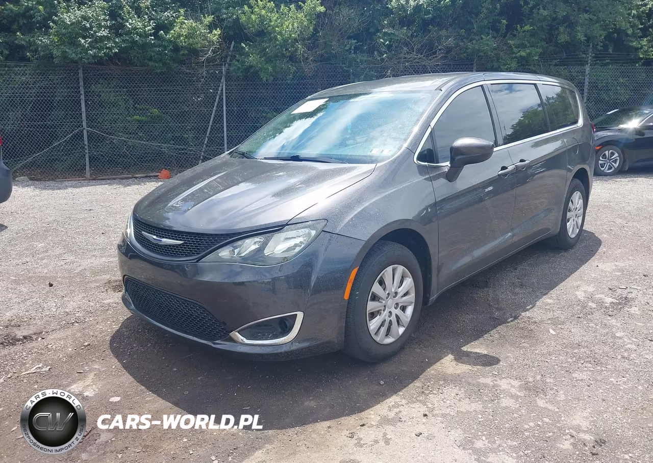 2018 Chrysler Pacifica L VIN:2C4RC1AG4JR262045 - 2