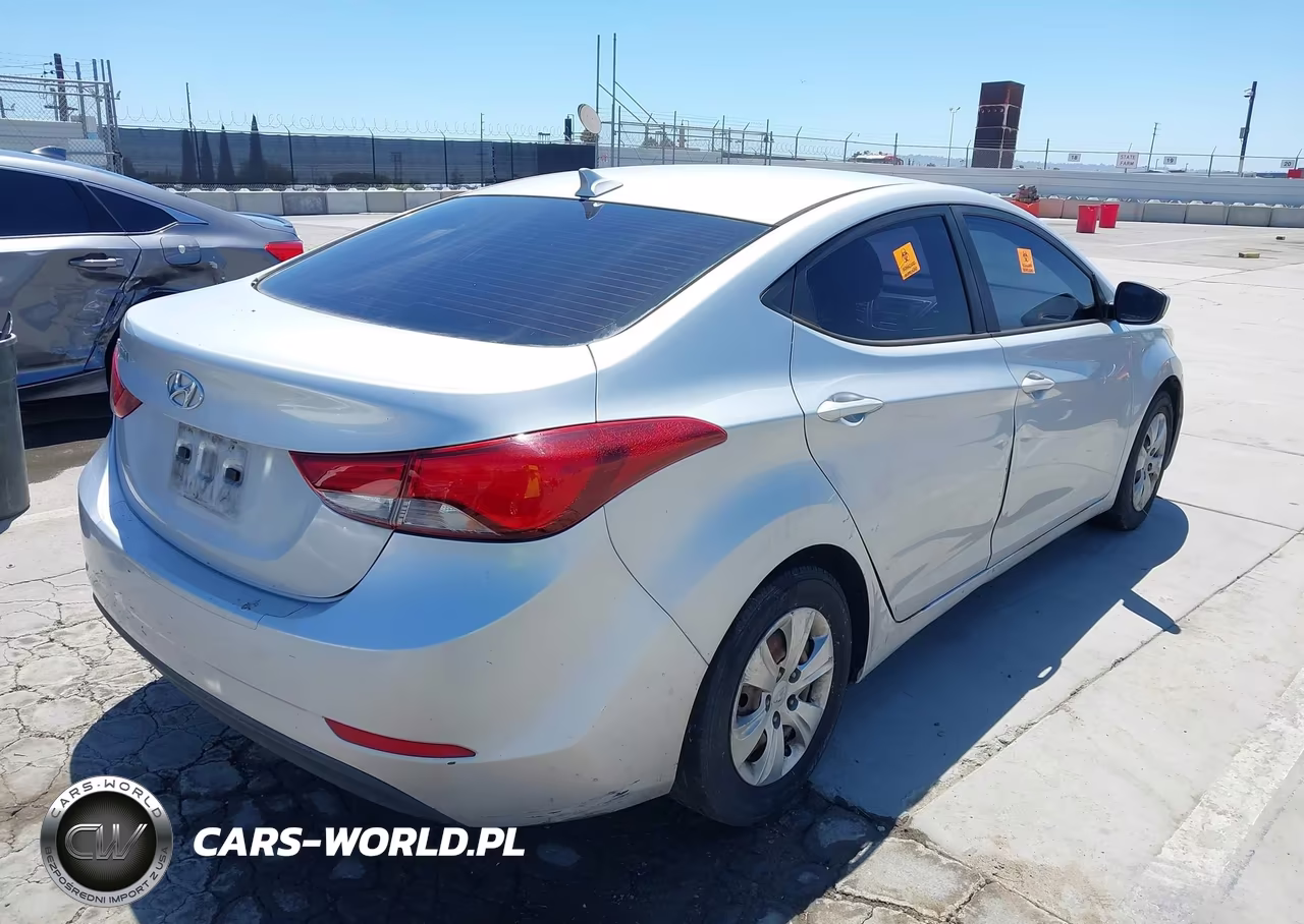 2016 Hyundai Elantra Se VIN:KMHDH4AEXGU475309 - 4
