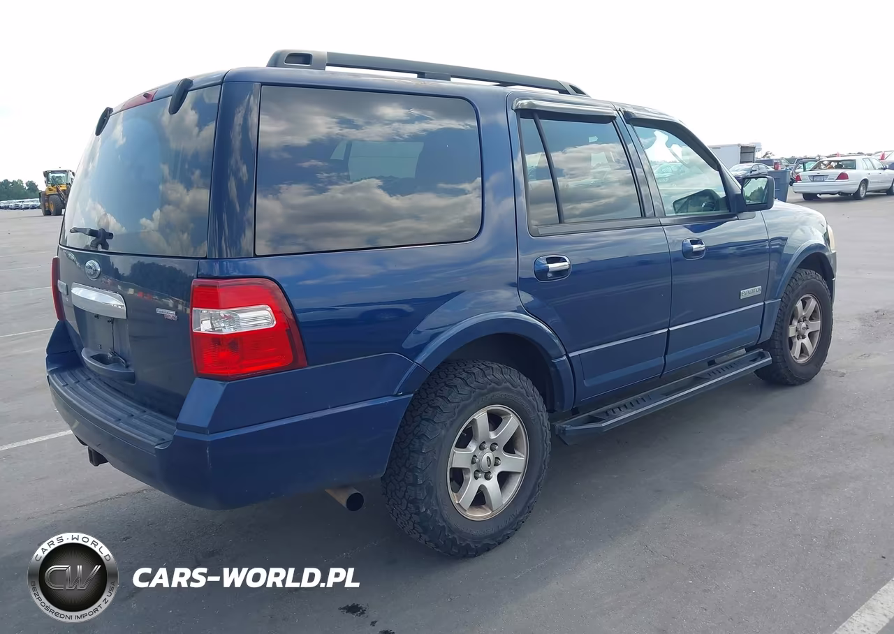 2008 Ford Expedition Xlt VIN:1FMFU155X8LA18133 - 4