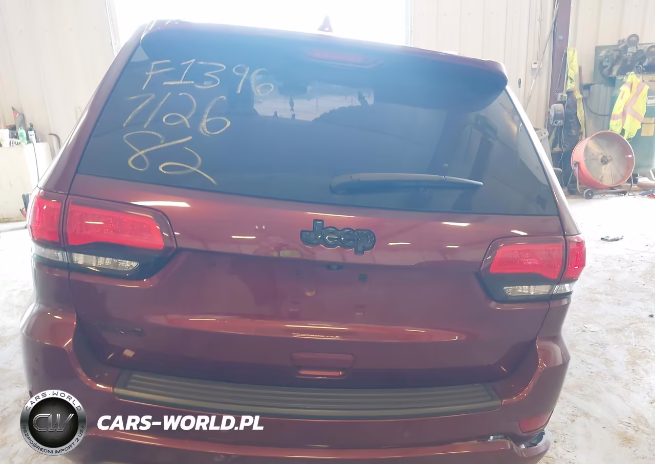 2018 Jeep Grand Cherokee Altitude 4X4 VIN:1C4RJFAG1JC470251 - 16