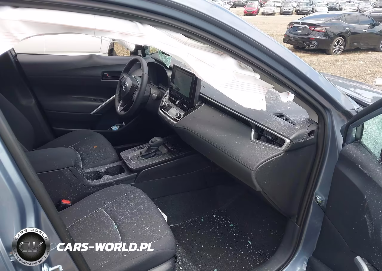 2026 Toyota Corolla Cross Le VIN:7MUCAABG2TV171401 - 5