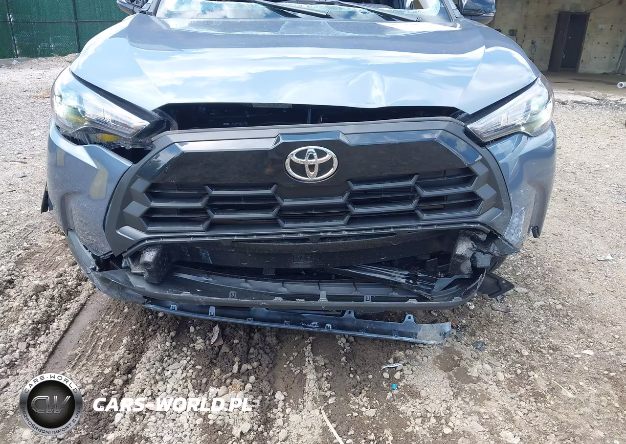 2026 Toyota Corolla Cross Le VIN:7MUCAABG2TV171401 - 6