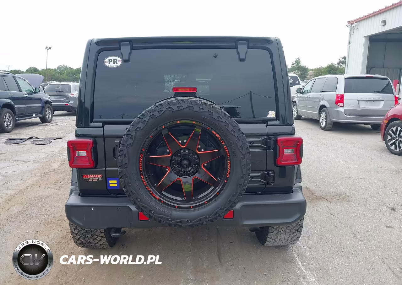 2022 Jeep Wrangler Unlimited Sahara 4X4 VIN:1C4HJXEN9NW118615 - 17