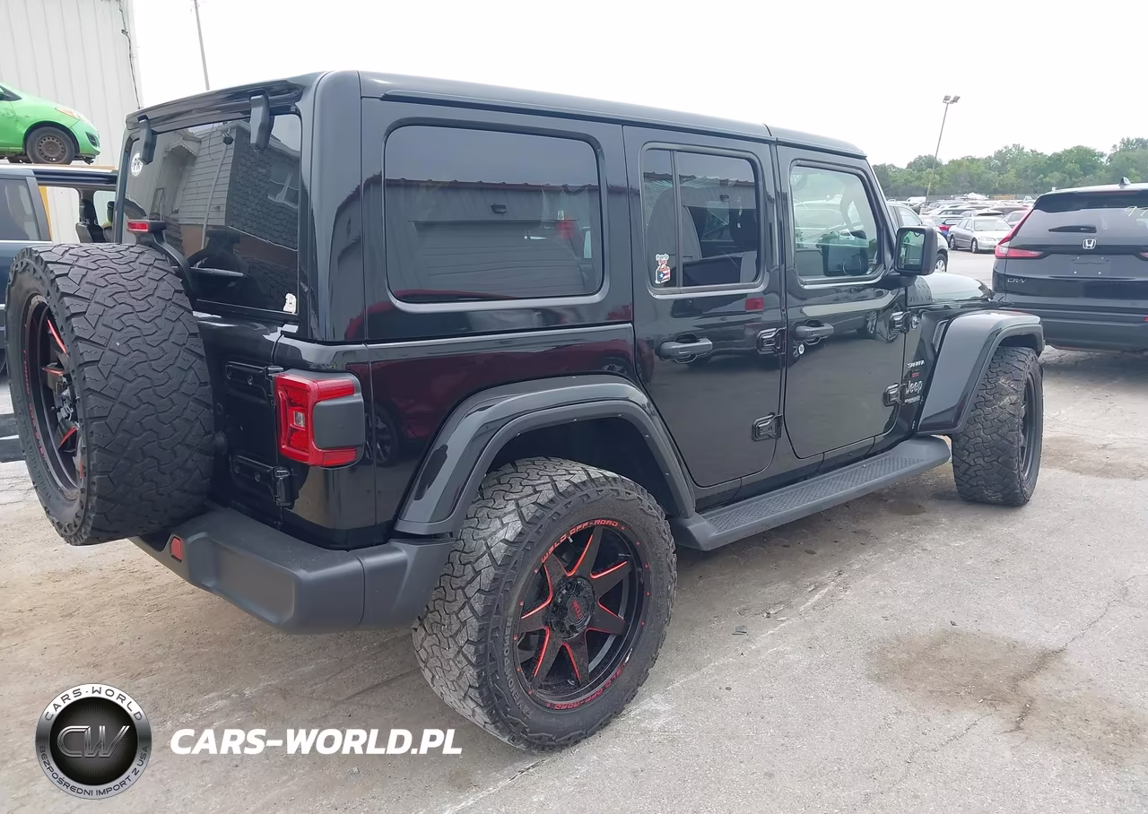 2022 Jeep Wrangler Unlimited Sahara 4X4 VIN:1C4HJXEN9NW118615 - 4