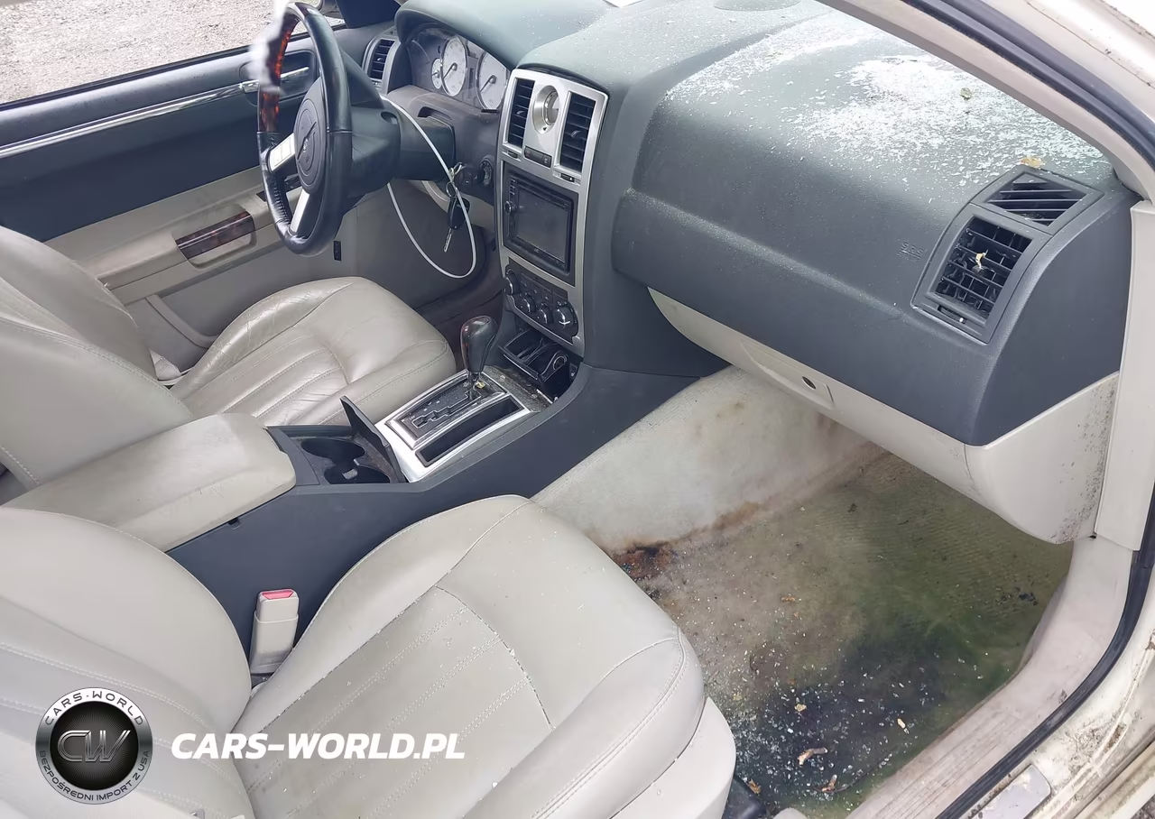 2005 Chrysler 300C VIN:2C3JA63H25H502232 - 5
