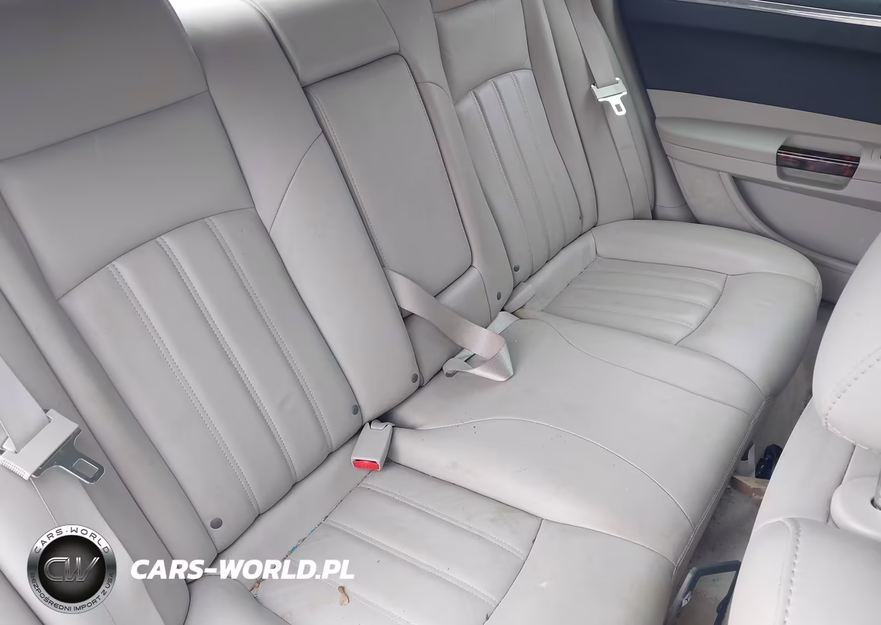 2005 Chrysler 300C VIN:2C3JA63H25H502232 - 8