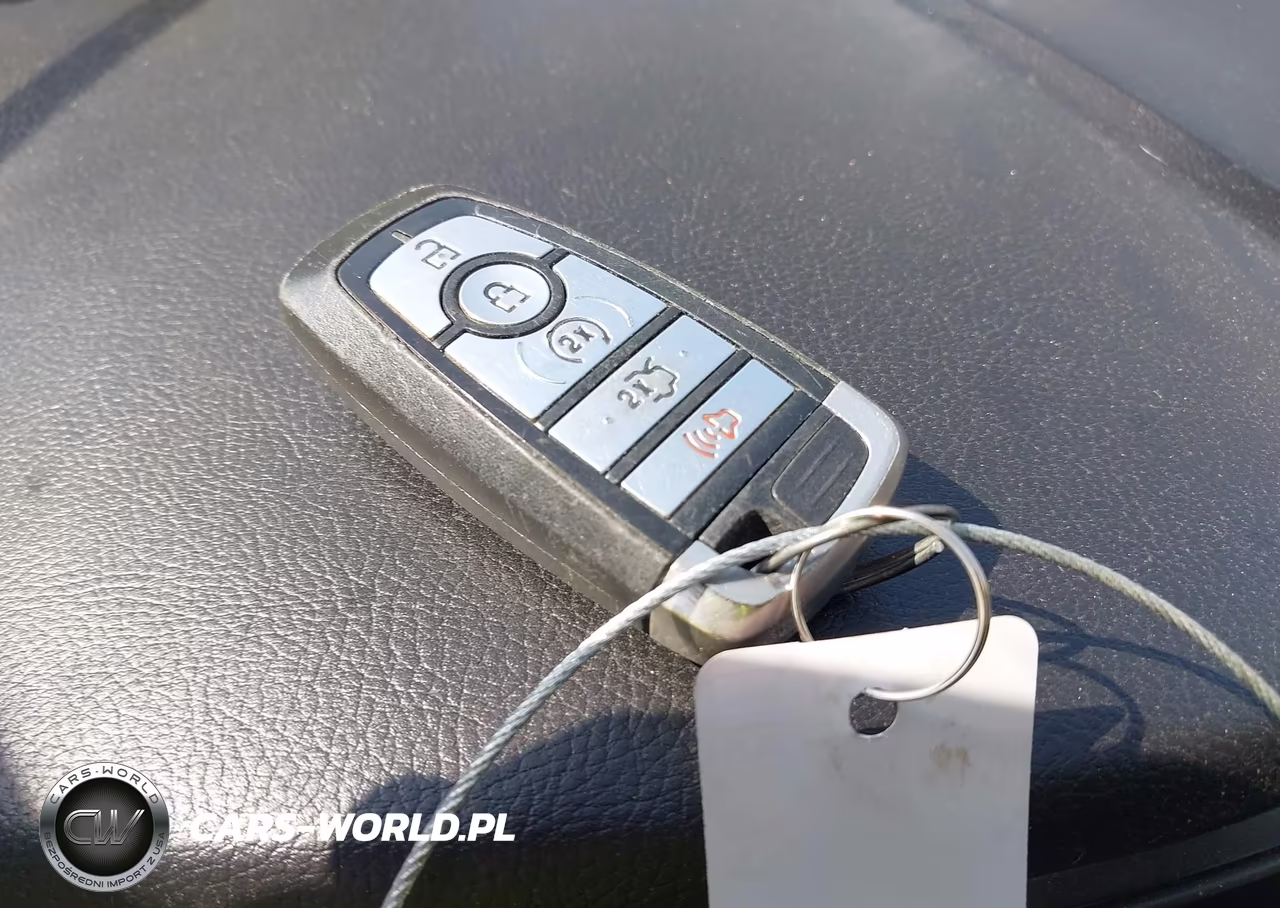 2020 Ford Fusion Hybrid Titanium VIN:3FA6P0RU4LR141529 - 11