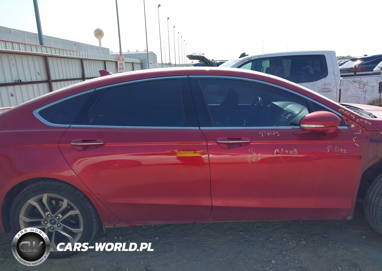 2020 Ford Fusion Hybrid Titanium VIN:3FA6P0RU4LR141529 - 14