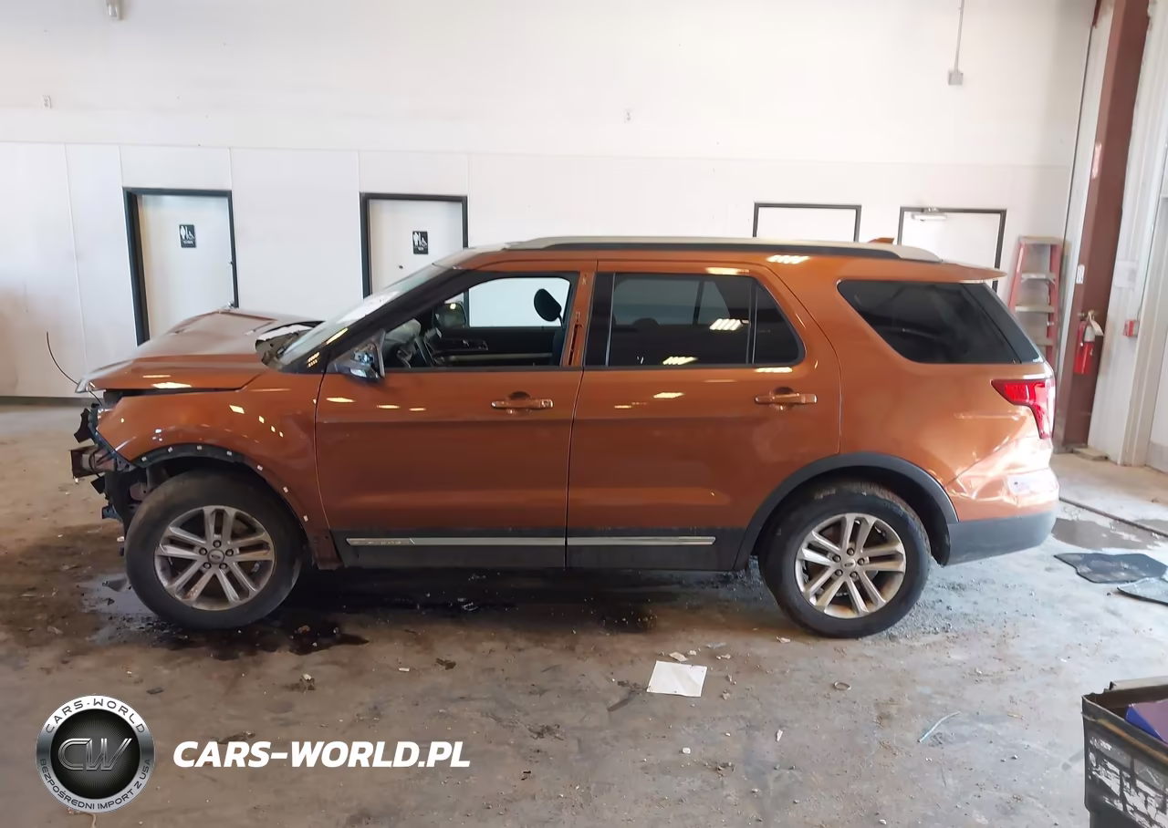 2017 Ford Explorer Xlt VIN:1FM5K7D88HGB15307 - 13