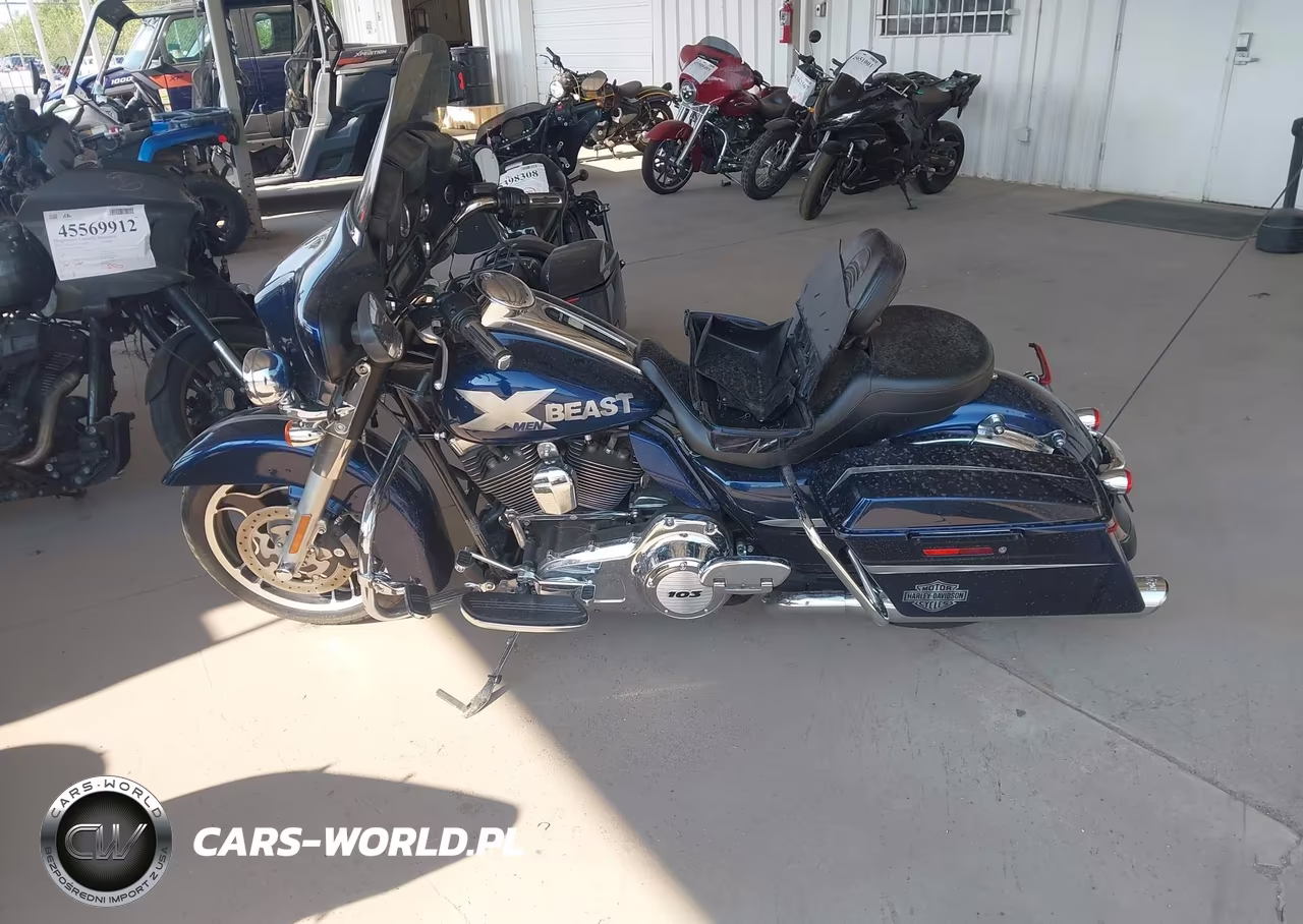 2012 Harley-Davidson Flhx Street Glide VIN:1HD1KBM18CB636945 - 14