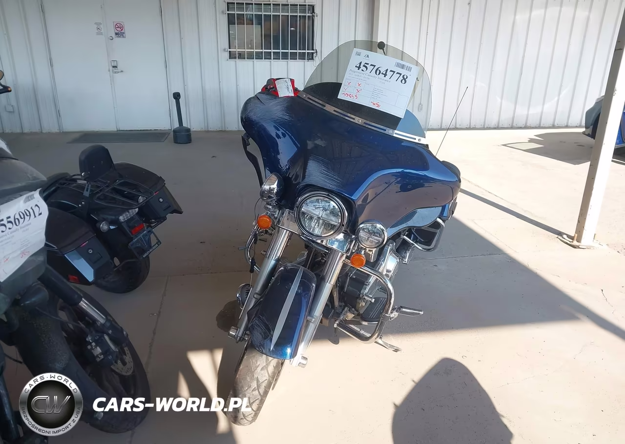 2012 Harley-Davidson Flhx Street Glide VIN:1HD1KBM18CB636945 - 5