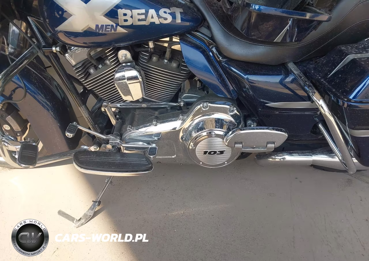 2012 Harley-Davidson Flhx Street Glide VIN:1HD1KBM18CB636945 - 9