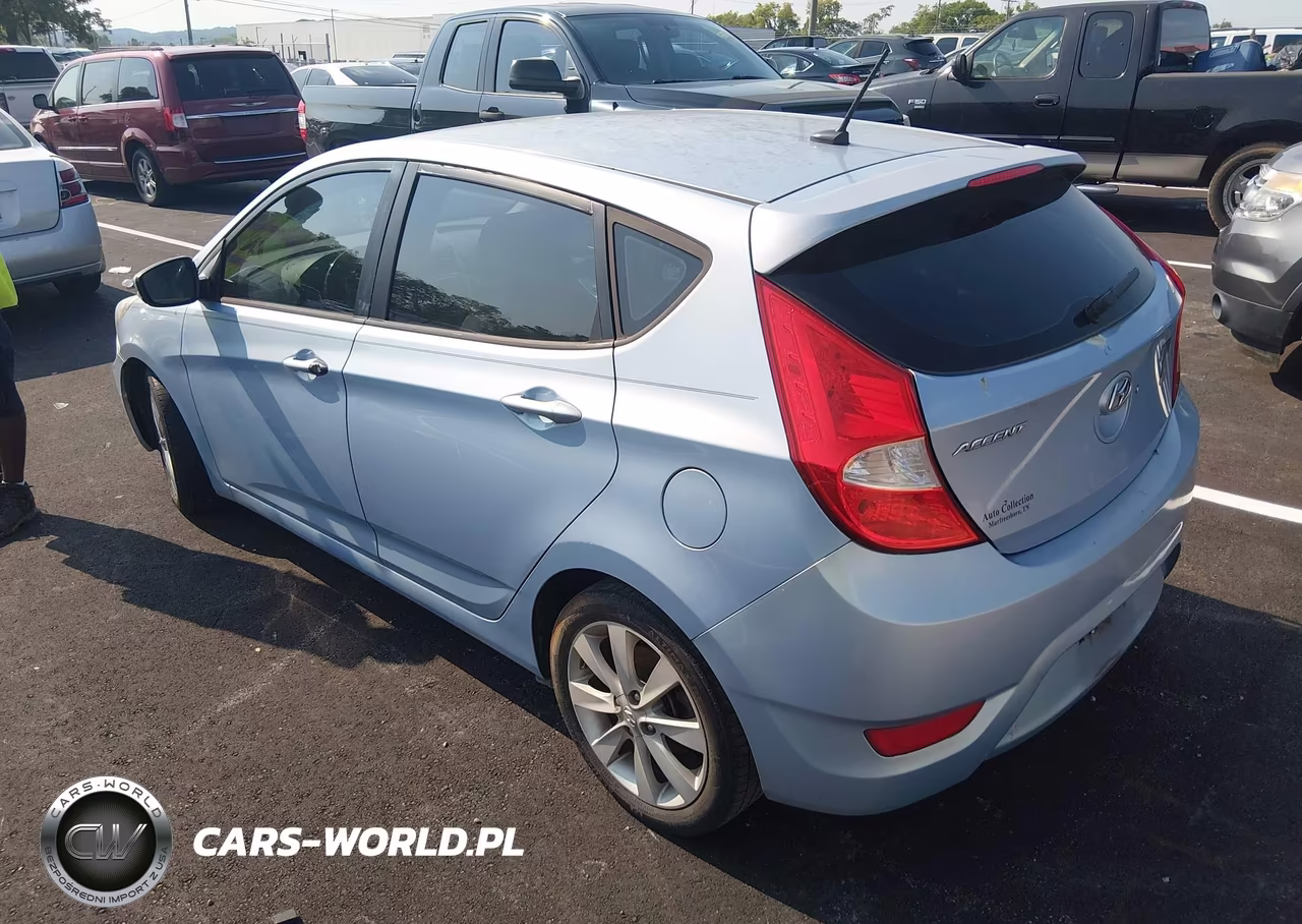 2013 Hyundai Accent Se VIN:KMHCU5AE7DU118050 - 3