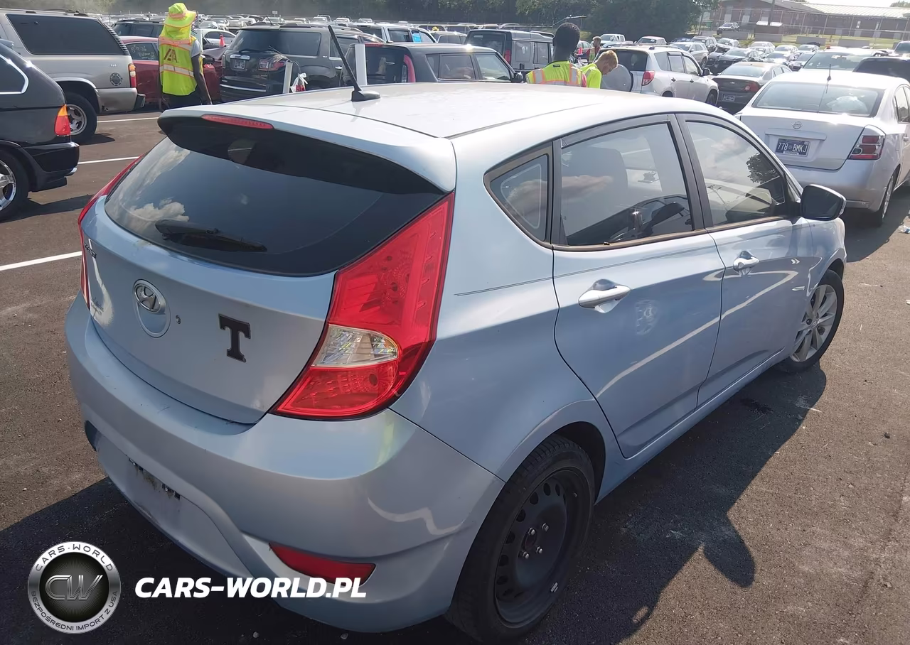 2013 Hyundai Accent Se VIN:KMHCU5AE7DU118050 - 4
