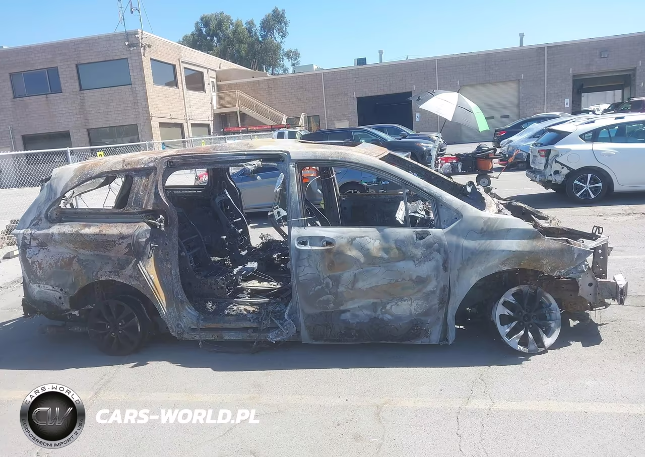 2021 Toyota Sienna Xle VIN:5TDYSKFCXMS002268 - 12