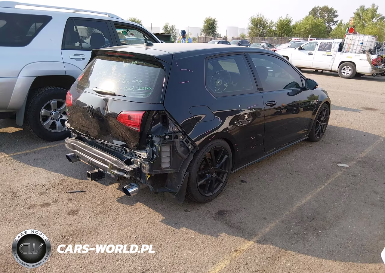 2015 Volkswagen Golf Gti 2.0T S W-Performance Package 2-Door VIN:3VWY47AU1FM056016 - 4