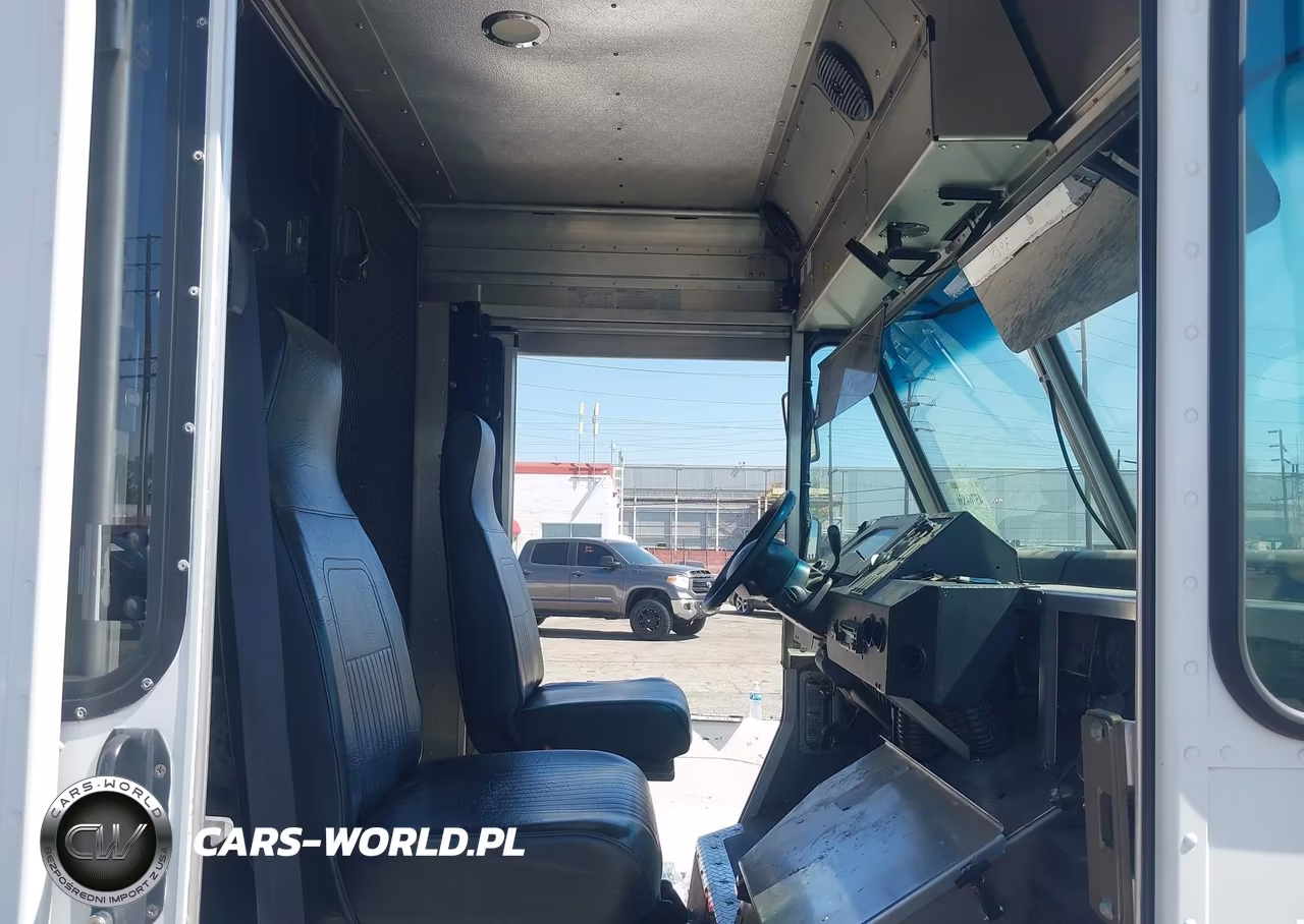 2016 Ford E-350 Stripped VIN:1FC3E3KS1GDC55371 - 5