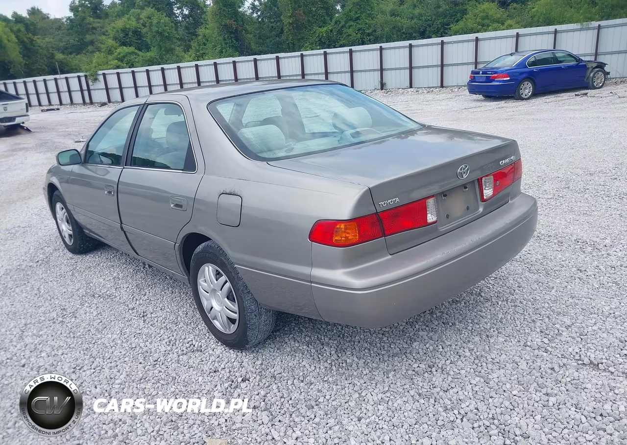 2000 Toyota Camry Le VIN:4T1BG22K2YU695483 - 3