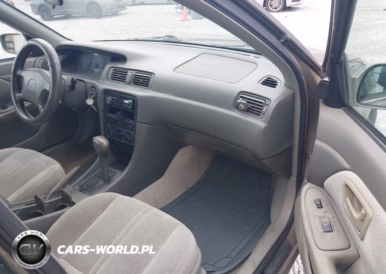 2000 Toyota Camry Le VIN:4T1BG22K2YU695483 - 5