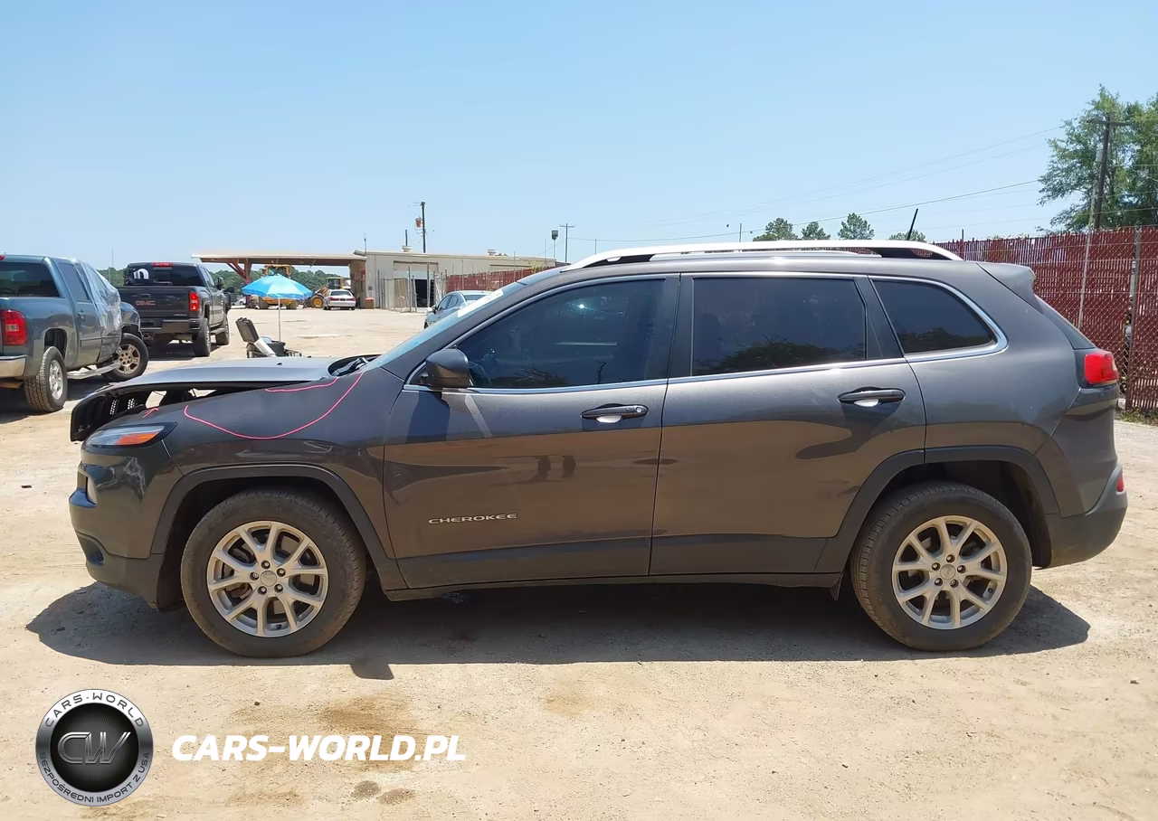 2018 Jeep Cherokee Latitude Plus Fwd VIN:1C4PJLLB2JD552913 - 15