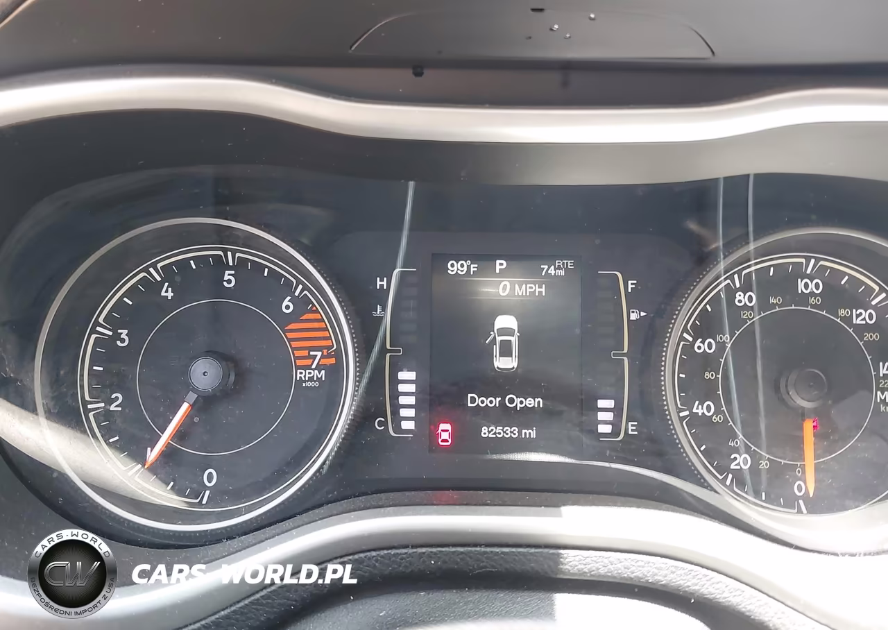 2018 Jeep Cherokee Latitude Plus Fwd VIN:1C4PJLLB2JD552913 - 16