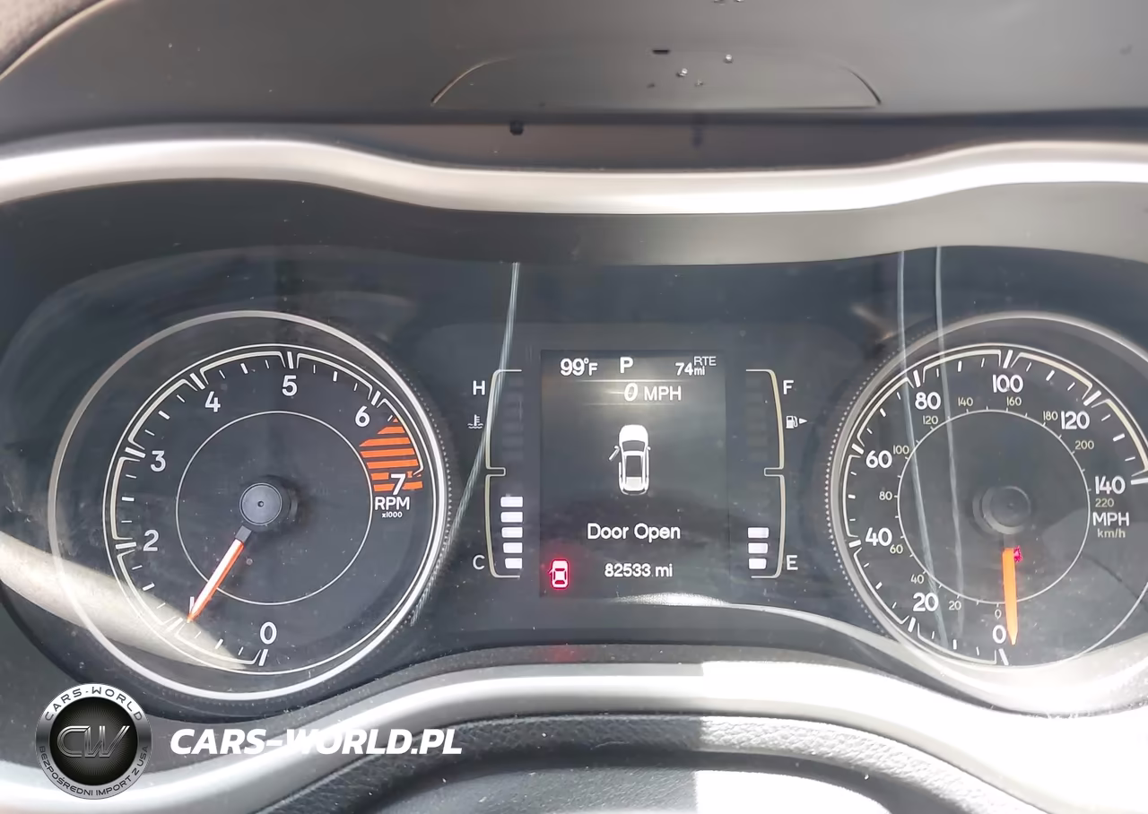 2018 Jeep Cherokee Latitude Plus Fwd VIN:1C4PJLLB2JD552913 - 7
