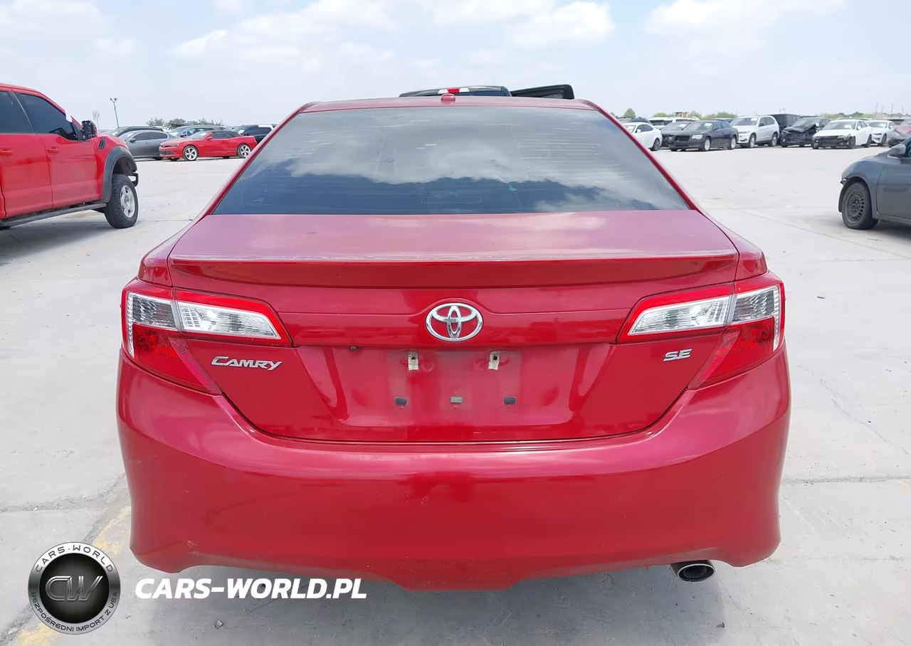 2014 Toyota Camry Se VIN:4T1BF1FK5EU856606 - 16