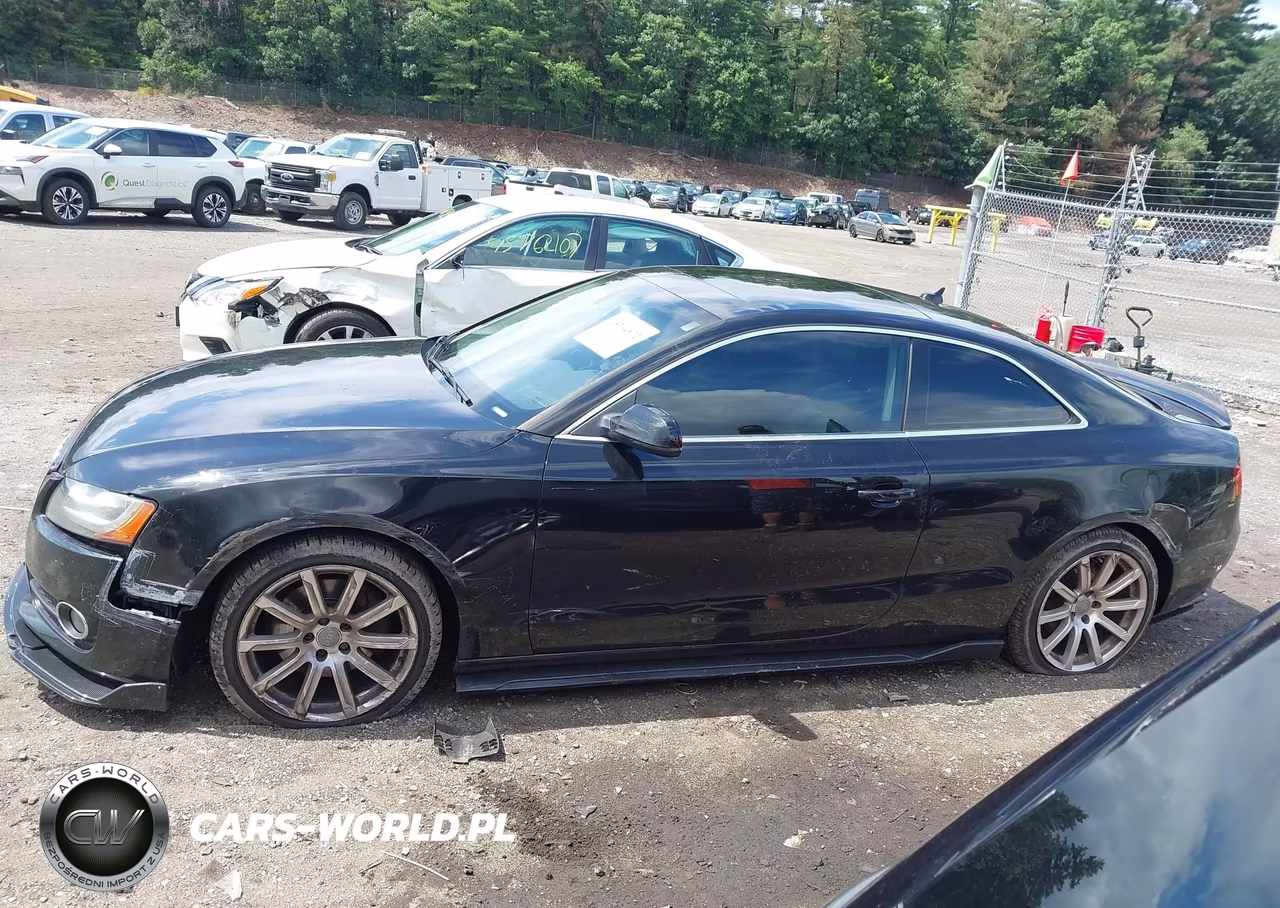 2011 Audi A5 2.0T Premium VIN:WAULFAFR4BA081733 - 14