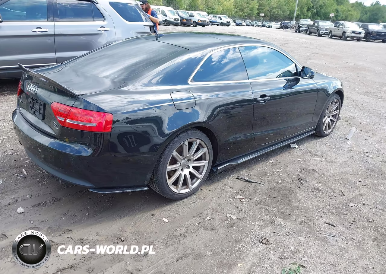 2011 Audi A5 2.0T Premium VIN:WAULFAFR4BA081733 - 4