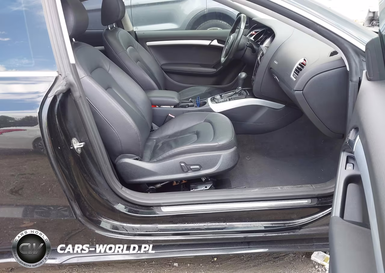 2011 Audi A5 2.0T Premium VIN:WAULFAFR4BA081733 - 5